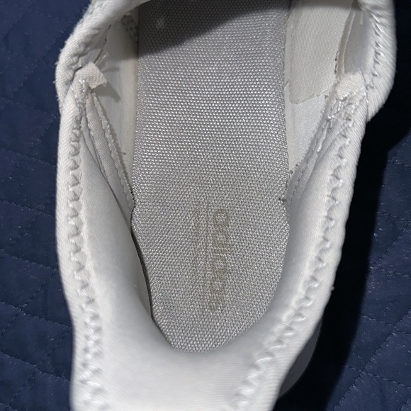 Adidas Cloudfoam Light Gray Sneaker/Tennis/Casual Shoe. Women’s Size 10 Like New - Picture 4 of 7